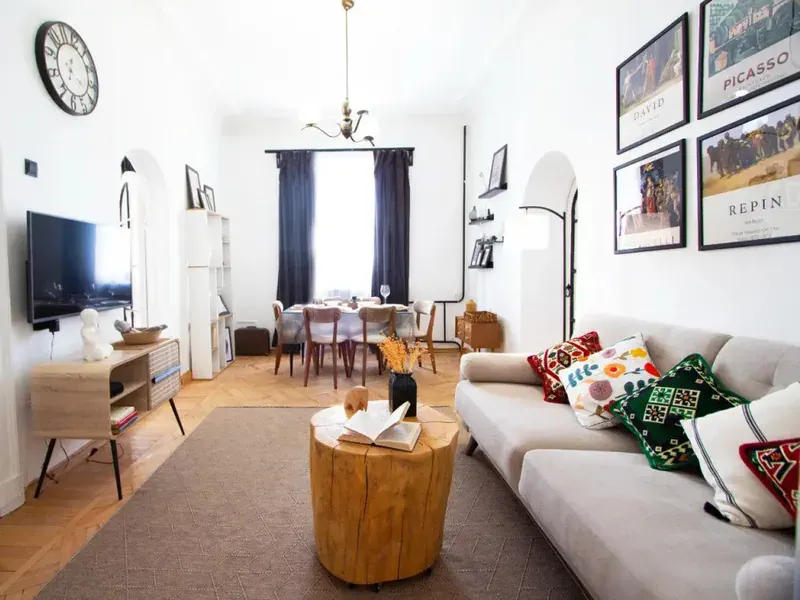 Номер в квартире «АрендаГрад на Братьев Гранат 8»
