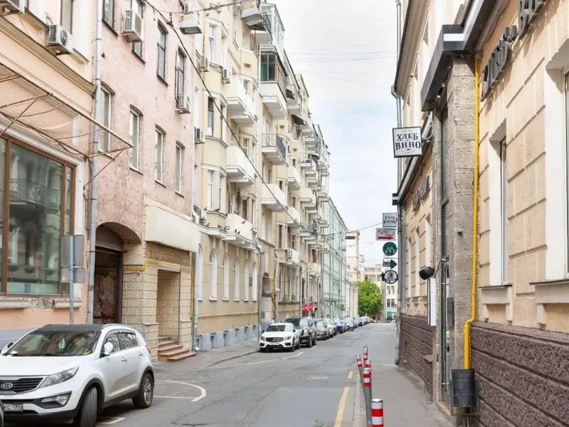 Фасад / вход «Атмосферная в Центре»