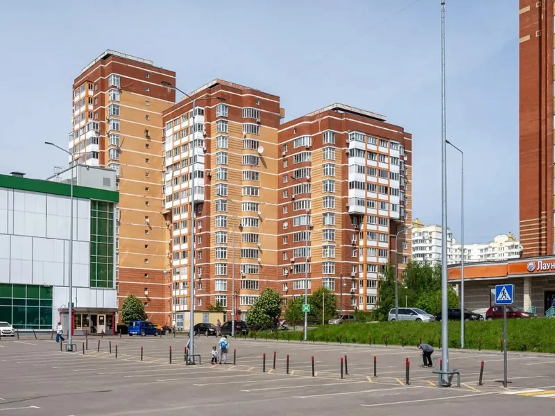Фасад / вход «BestFlat24 (БэстФлэт24) на улице Мира 34А»