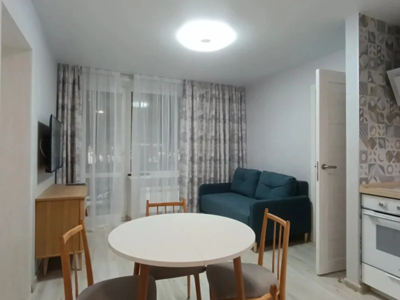 Ресепшн / лобби «Евротрешка Две Изолированные Спальни»