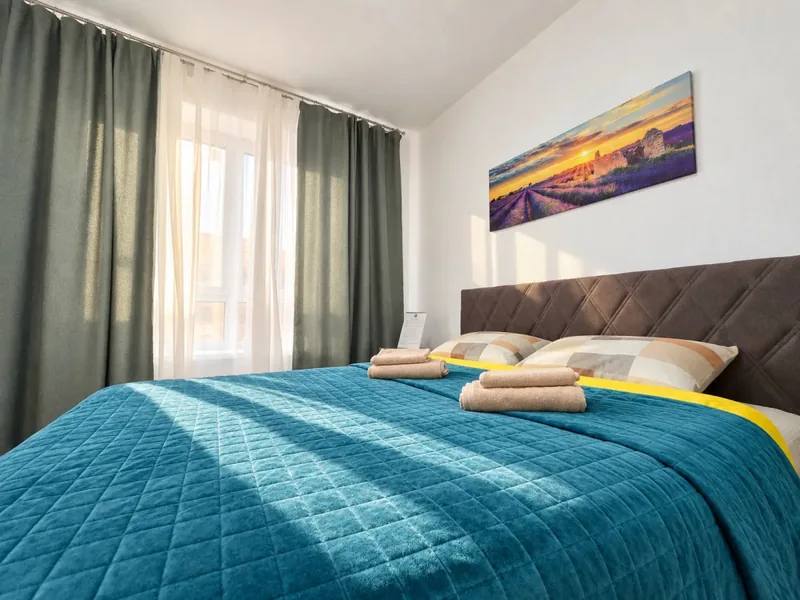 Номер в квартире «Роскошная евродвушка DeluxeApart на Новой Риге»