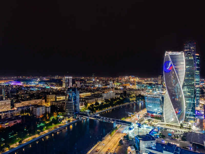 Фасад / вход «ИЗБА Capital Towers Капитал Тауэрс»