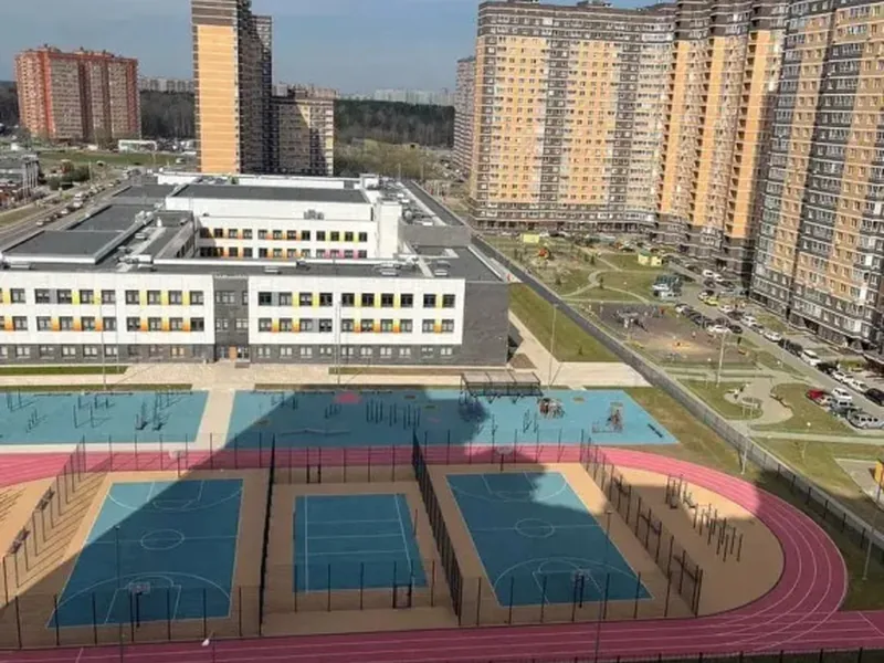 Фасад / вход «на Косинском шоссе»