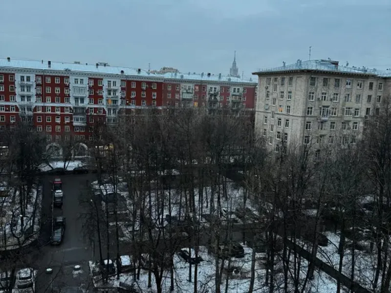 Фасад / вход «на Ленинском с балконом»