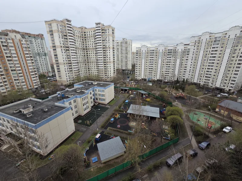 Фасад / вход «на Подмосковном 6»