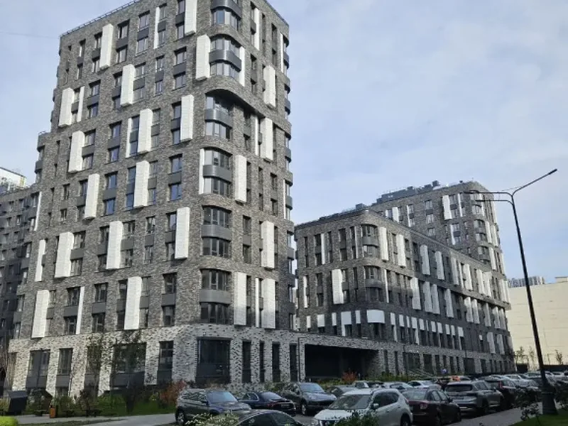 Фасад / вход «на проезде Шелихова»