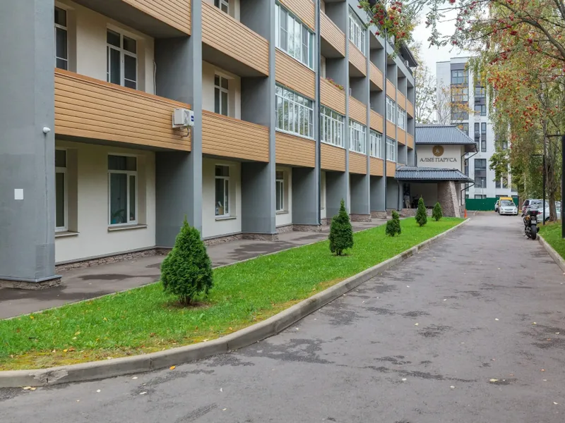 Фасад / вход «от Фокс Хаус на Свистуха с1к1»
