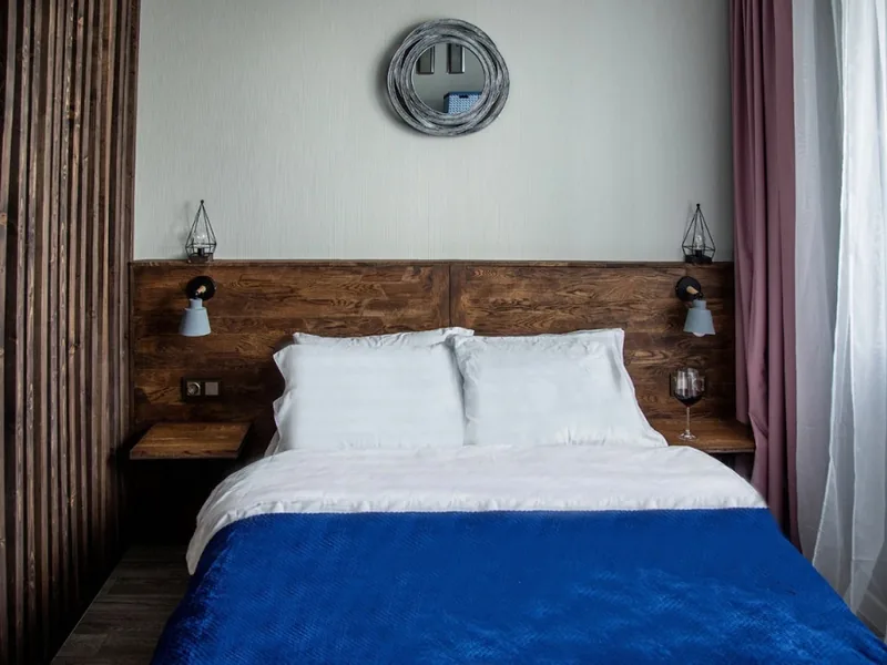 Апартаменты с балконом и с красивым видом из окна в квартире «на Волынской 8»