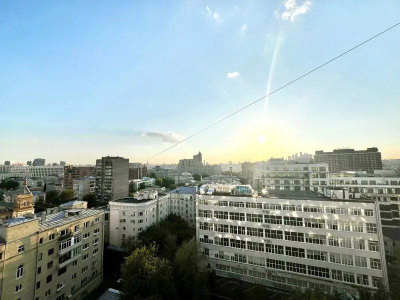 Фасад / вход «Одна остановка от Кремля»