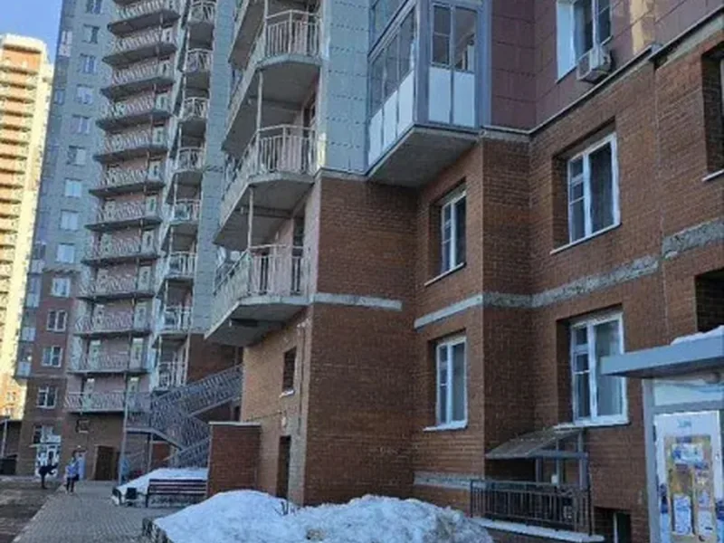 Фасад / вход «просторная на бульваре Космонавтов 5»