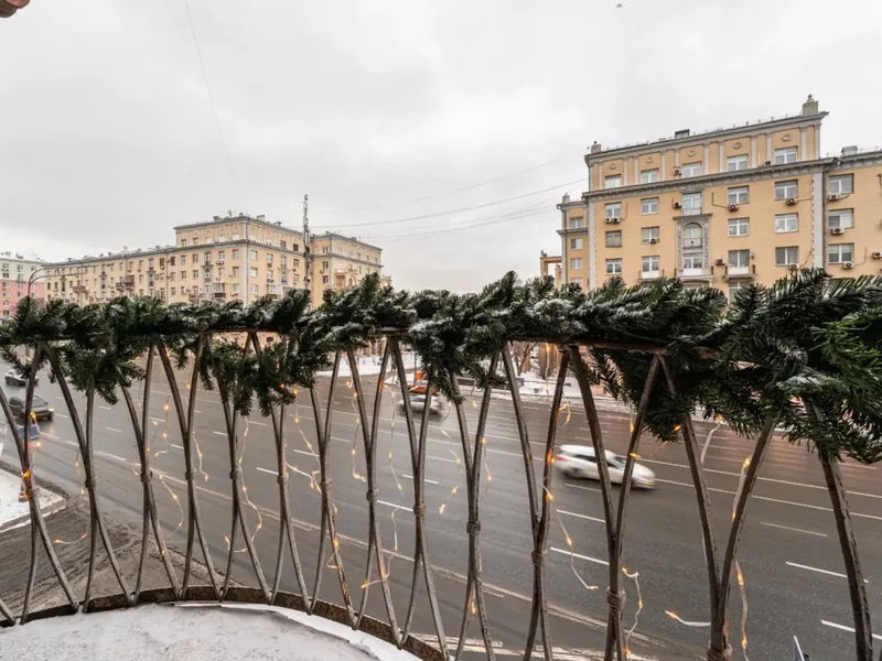 Фасад / вход «Просторная в 5 минутах от парка Горького»