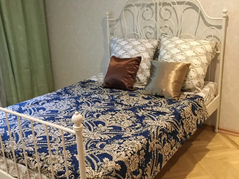 Номер в квартире «с большой лоджией»