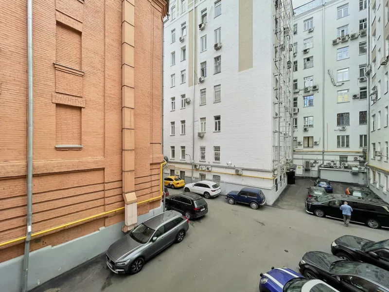 Фасад / вход «Шикарная Студия в Сердце Москвы»