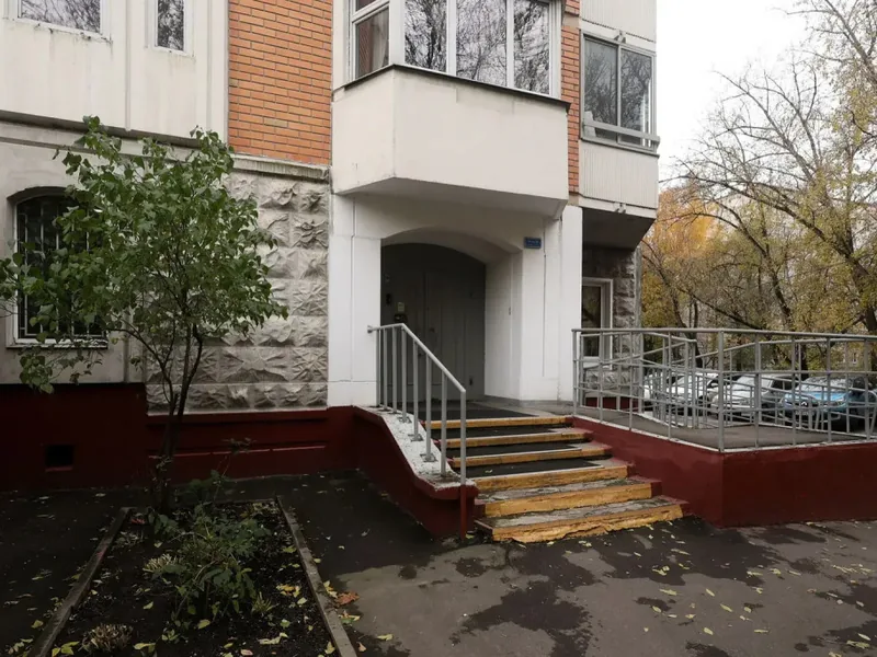 Фасад / вход «Снимите Это Немедленно»