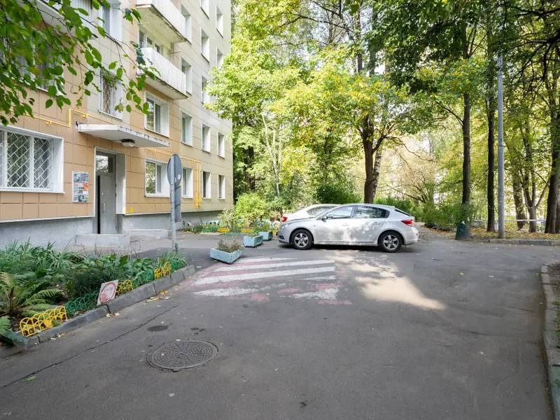 Фасад / вход «Двухкомнатная ЛайлаТов на метро Зюзино»