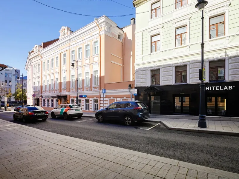Фасад / вход «-студия EasyGuest у театра на Трубной»