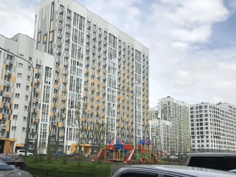 Фасад / вход «Студия на ул Весенняя 1»