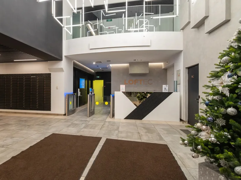 Фасад / вход «Светлая Студия в жк Loftec на Красносельской»