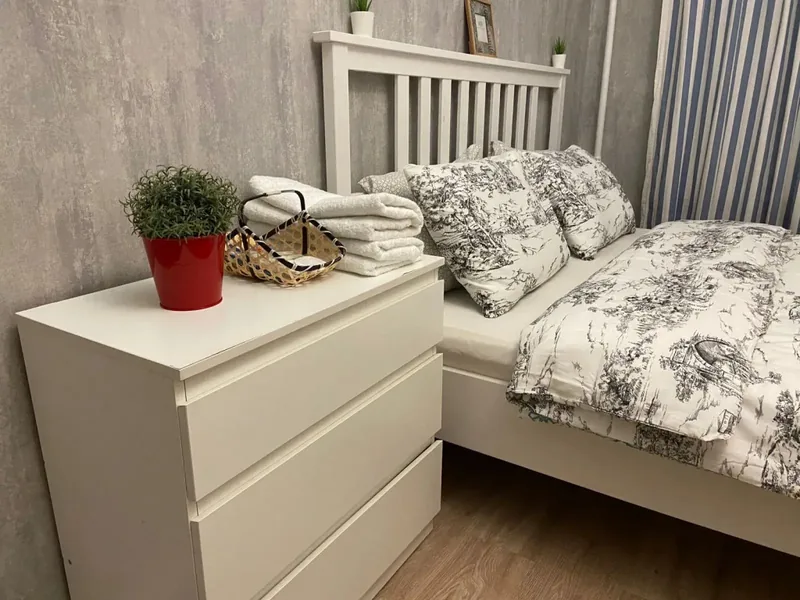 Апартаменты с балконом и с красивым видом из окна в квартире «Top Rooms: Двухкомнатная у метро Проспект Мира»