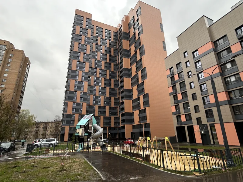 Фасад / вход «Уютная 2-комнатная квартира в новом доме в 5 минутах от метро Новые Черёмушки»