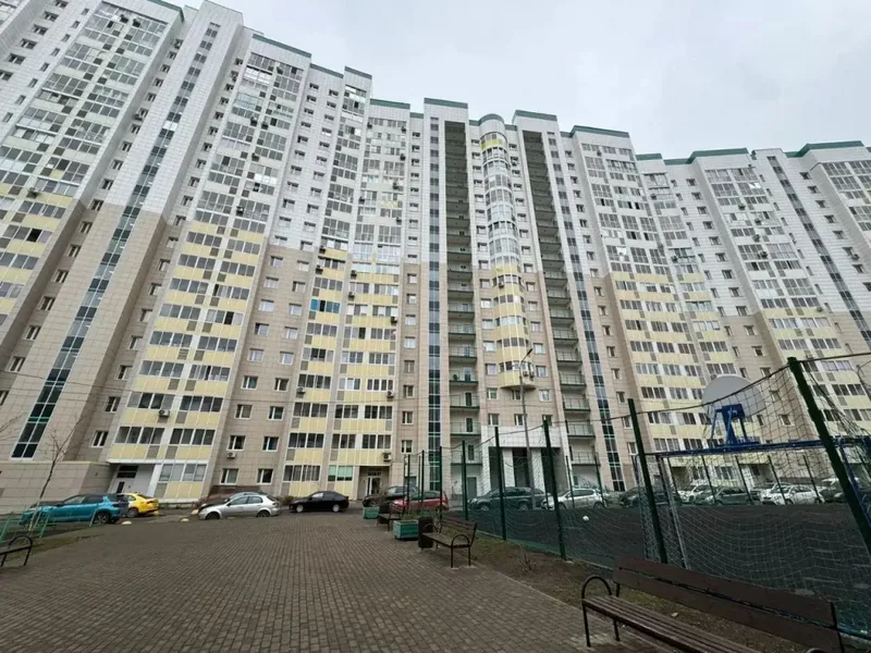 Фасад / вход «White Lodging»