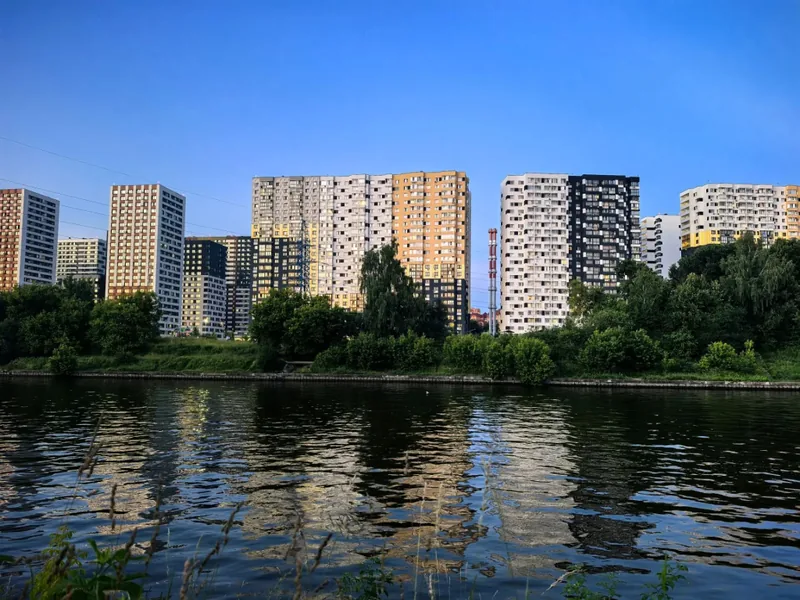 Фасад / вход «Яркая студия в Химках»