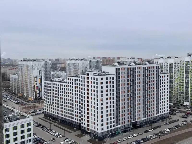 Фасад / вход «Евротрешка на Юности 2»