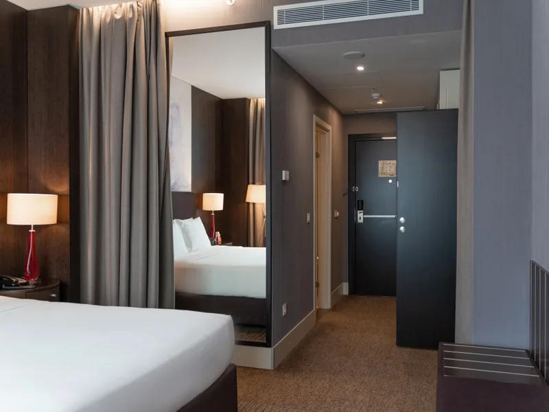 Семейный номер Standard с 2 комнатами в отеле «Doubletree by Hilton Moscow - Marina»
