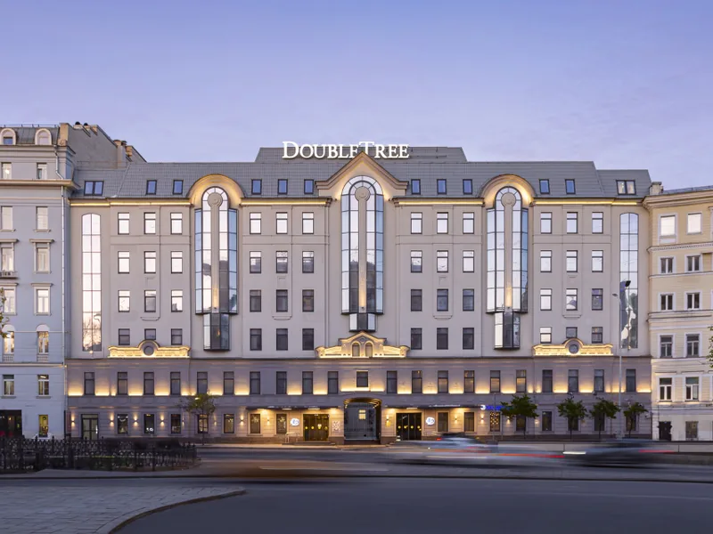 Фасад / вход «DoubleTree Москва Арбат»