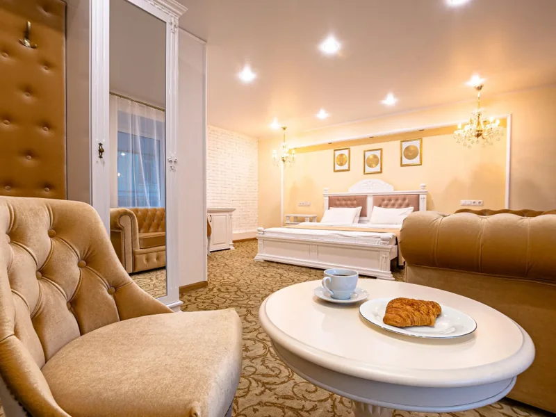 Другие фото номеров отеля «Revival Hotel»