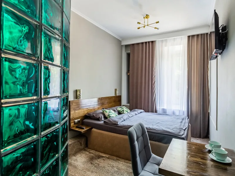 Двухместный номер Comfort Emerald с видом на внутренний двор в отеле «Crystal на Таганке»