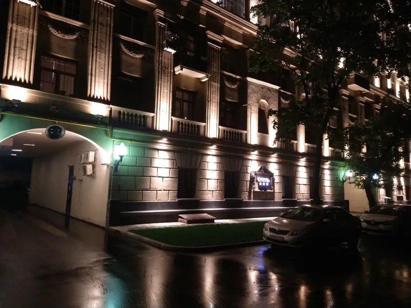 Фасад / вход «Мост»