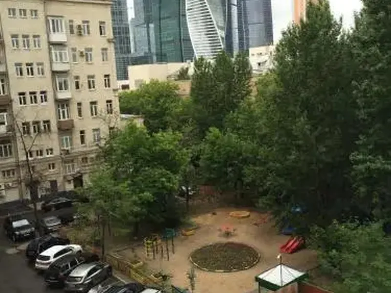 Фасад / вход «Грэмми на Кутузовском»
